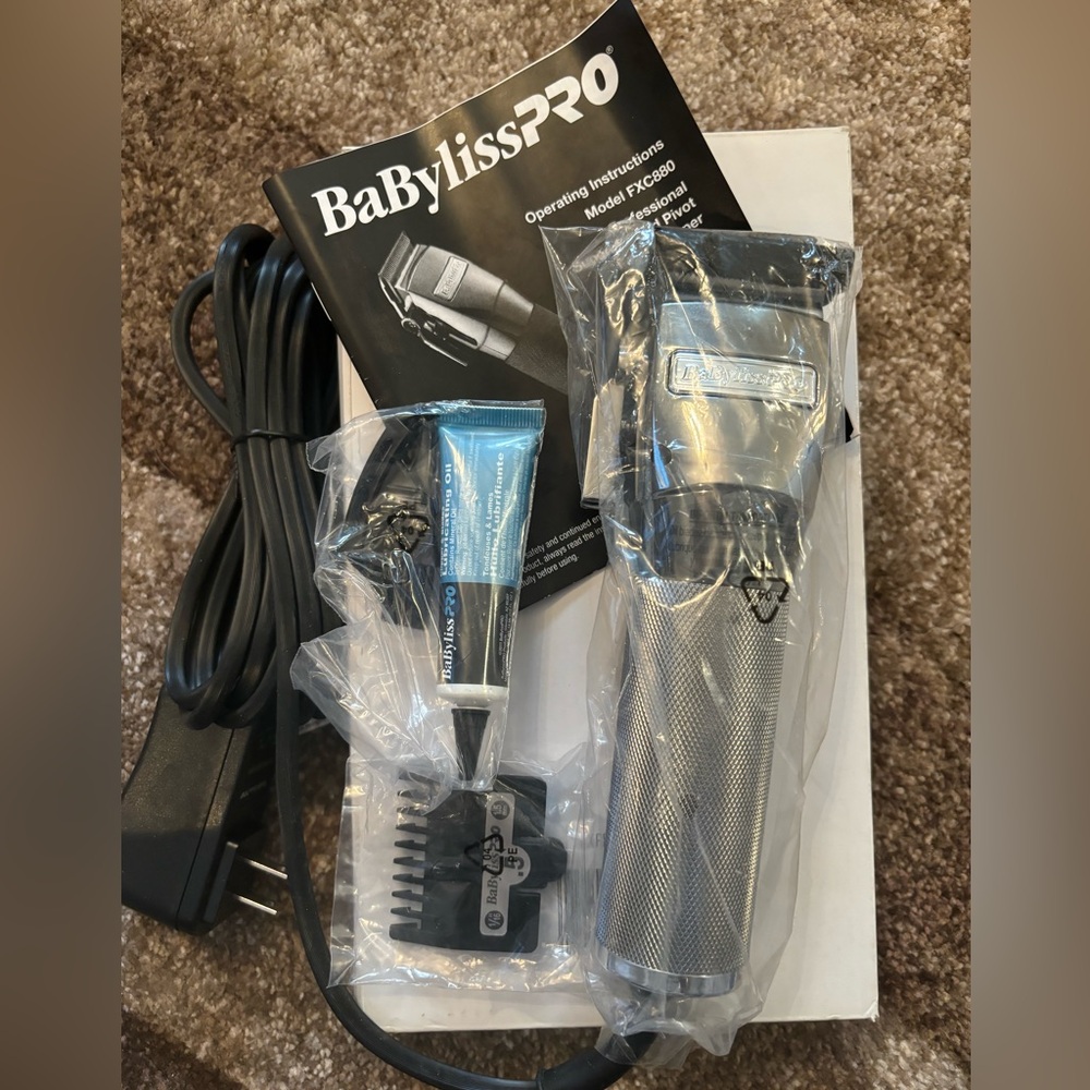 NEW Babyliss Pro FXC880 Supercharged Pivot Motor Clippers